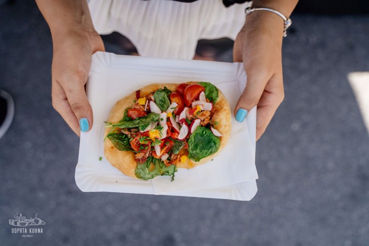 <br />
<b>Notice</b>:  Undefined index: foto_alt in <b>/home/odprtaku/public_html/novice/blog-infinite.php</b> on line <b>124</b><br />
