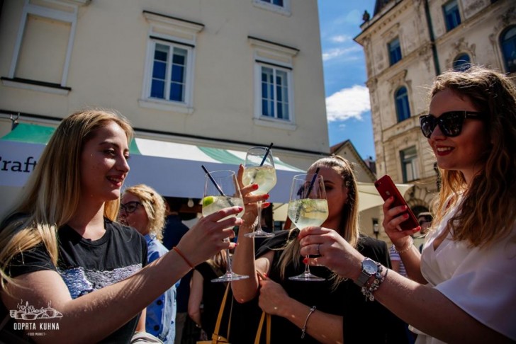 <br />
<b>Notice</b>:  Undefined index: foto_alt in <b>/home/odprtaku/public_html/novice/blog-infinite.php</b> on line <b>124</b><br />
