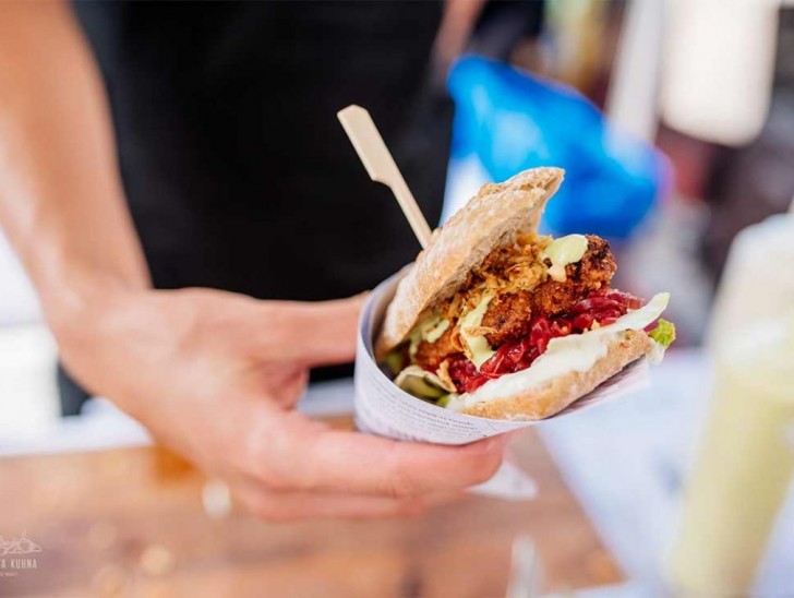 <br />
<b>Notice</b>:  Undefined index: foto_alt in <b>/home/odprtaku/public_html/novice/blog-infinite.php</b> on line <b>124</b><br />
