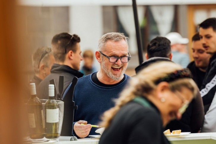 <br />
<b>Notice</b>: Undefined index: foto_alt in <b>/home/odprtaku/public_html/novice/blog-infinite.php</b> on line <b>124</b><br />