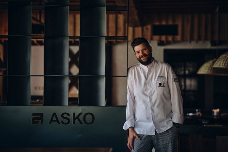 <br />
<b>Notice</b>:  Undefined index: foto_alt in <b>/home/odprtaku/public_html/novice/blog-infinite.php</b> on line <b>124</b><br />
