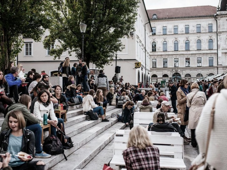 <br />
<b>Notice</b>:  Undefined index: foto_alt in <b>/home/odprtaku/public_html/novice/blog-infinite.php</b> on line <b>124</b><br />
