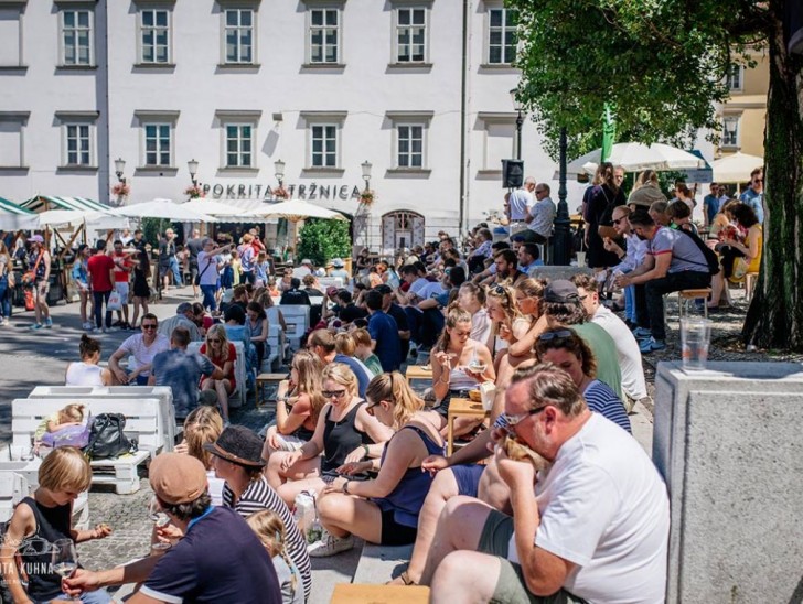 <br />
<b>Notice</b>:  Undefined index: foto_alt in <b>/home/odprtaku/public_html/novice/blog-infinite.php</b> on line <b>124</b><br />
