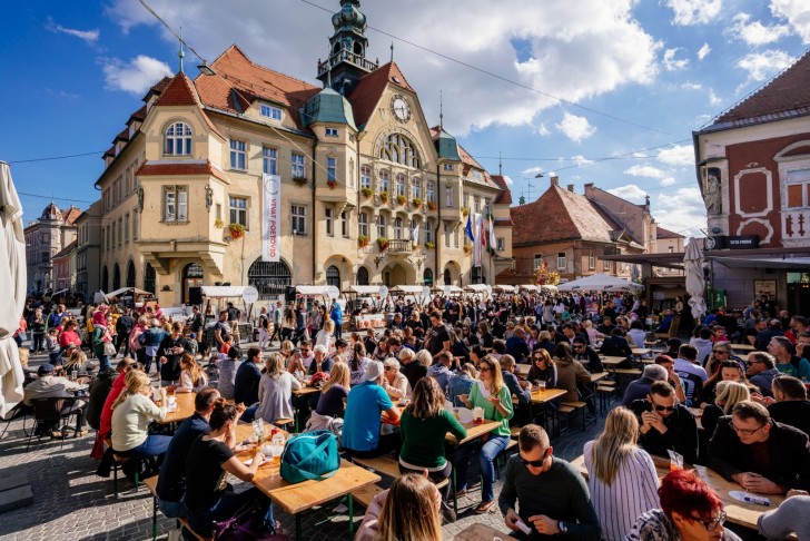 <br />
<b>Notice</b>: Undefined index: foto_alt in <b>/home/odprtaku/public_html/novice/blog-infinite.php</b> on line <b>124</b><br />