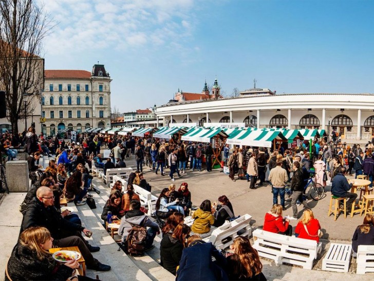 <br />
<b>Notice</b>:  Undefined index: foto_alt in <b>/home/odprtaku/public_html/novice/blog-infinite.php</b> on line <b>124</b><br />
